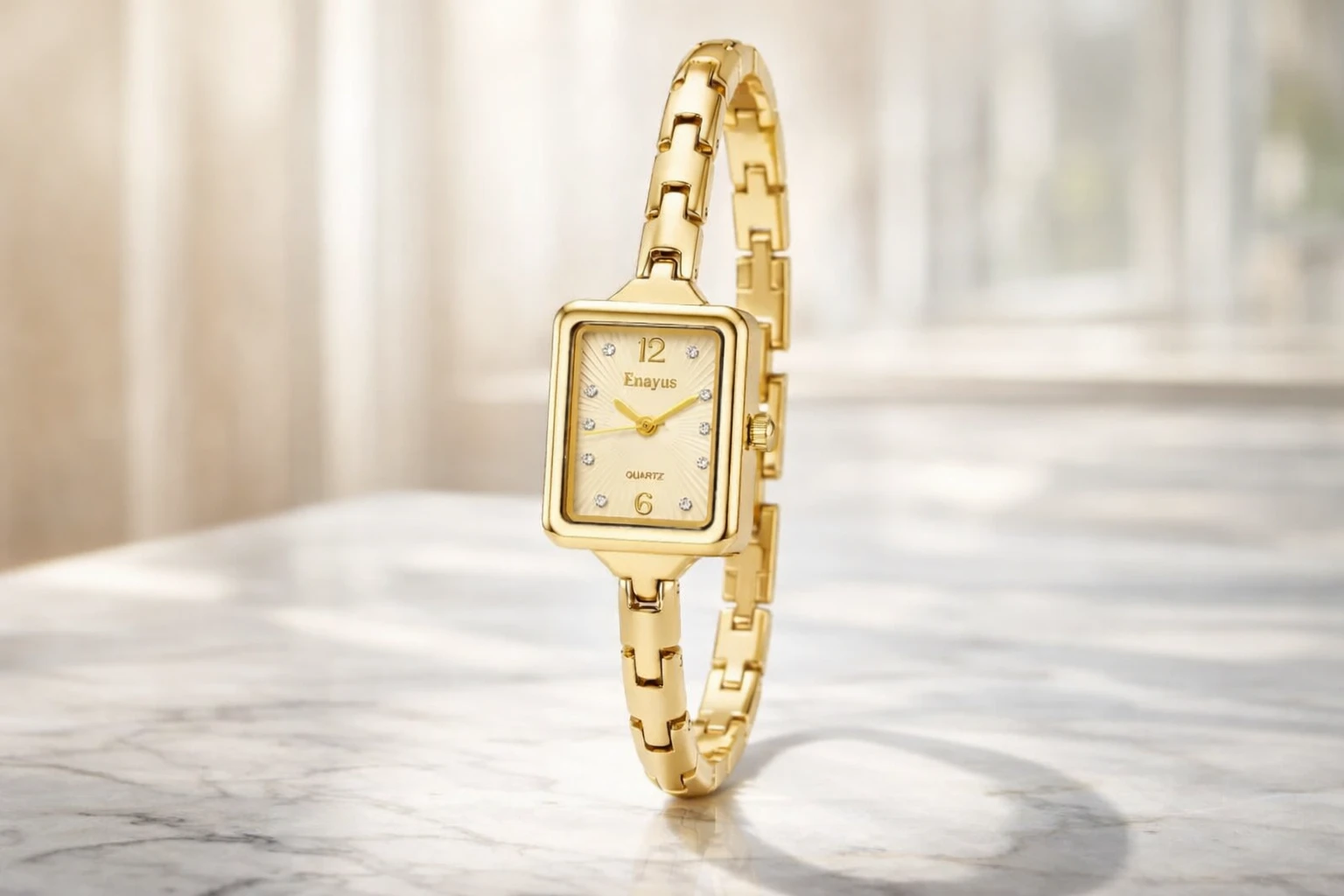 Relógio Feminino Quadradinho Dourado com Pulseira Fina em Aço: Elegância Discreta para o Dia a Dia