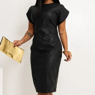 Vestido Feminino Midi Couro Fake Manga Curta Elegante Casual Preto P